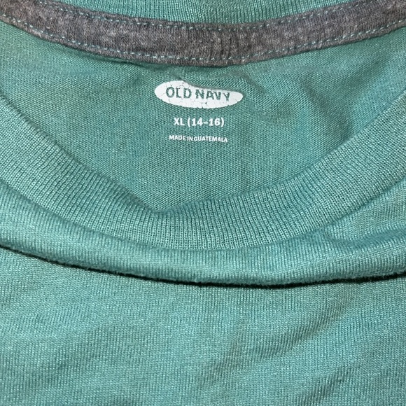 Boy’s Old Navy t-shirt - Picture 3 of 3